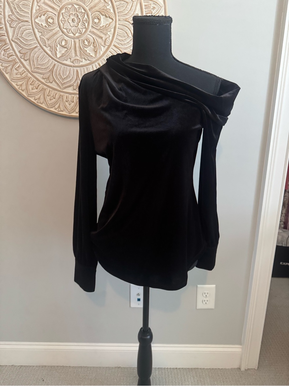 NWT Ralph Lauren Black Velvet Off the Shoulder Long-Sleeve Top